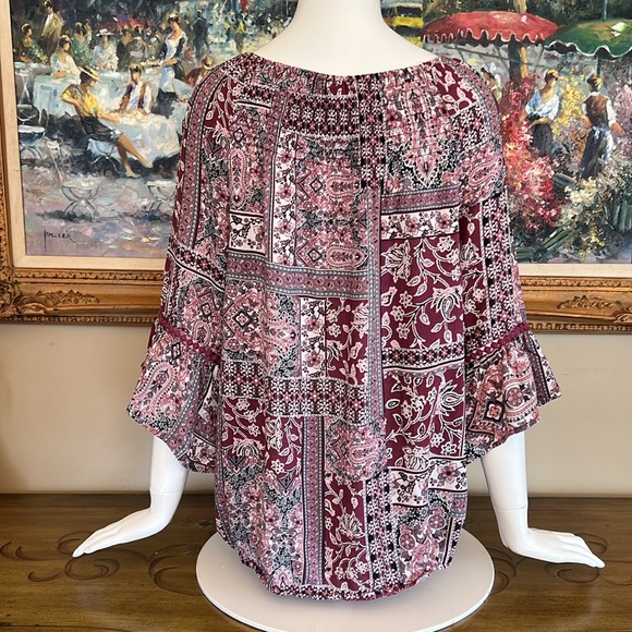 3/4 BELL SLEEVE NOVELTY TOP - Picture 3 of 6